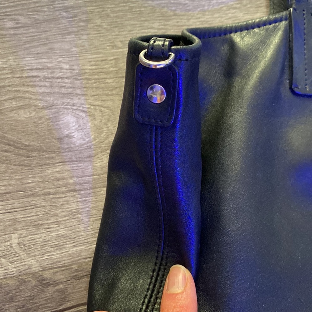 Black leather tote bag from Creatures Of Comfort - Picture 12 of 16